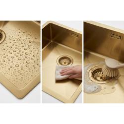 gold-kitchen-sink-cleaning-process